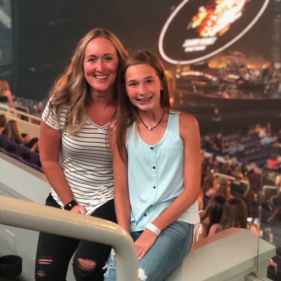 Meet your Posher, Delaney - Picture 1 of 1